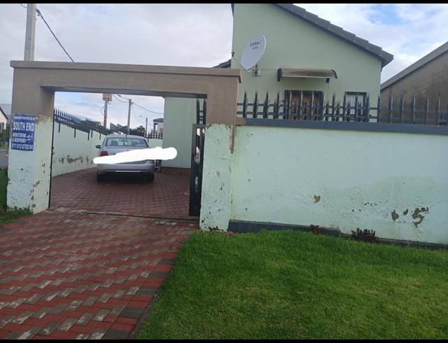 3 BEDROOM HOUSE FOR SALE IN SOUTH HILLS